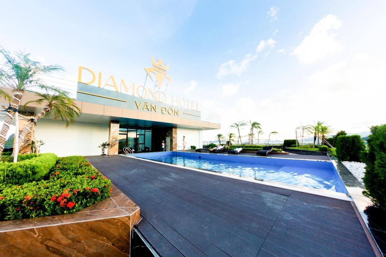Diamond Hotel Van Don Cam Pha Exteriér fotografie