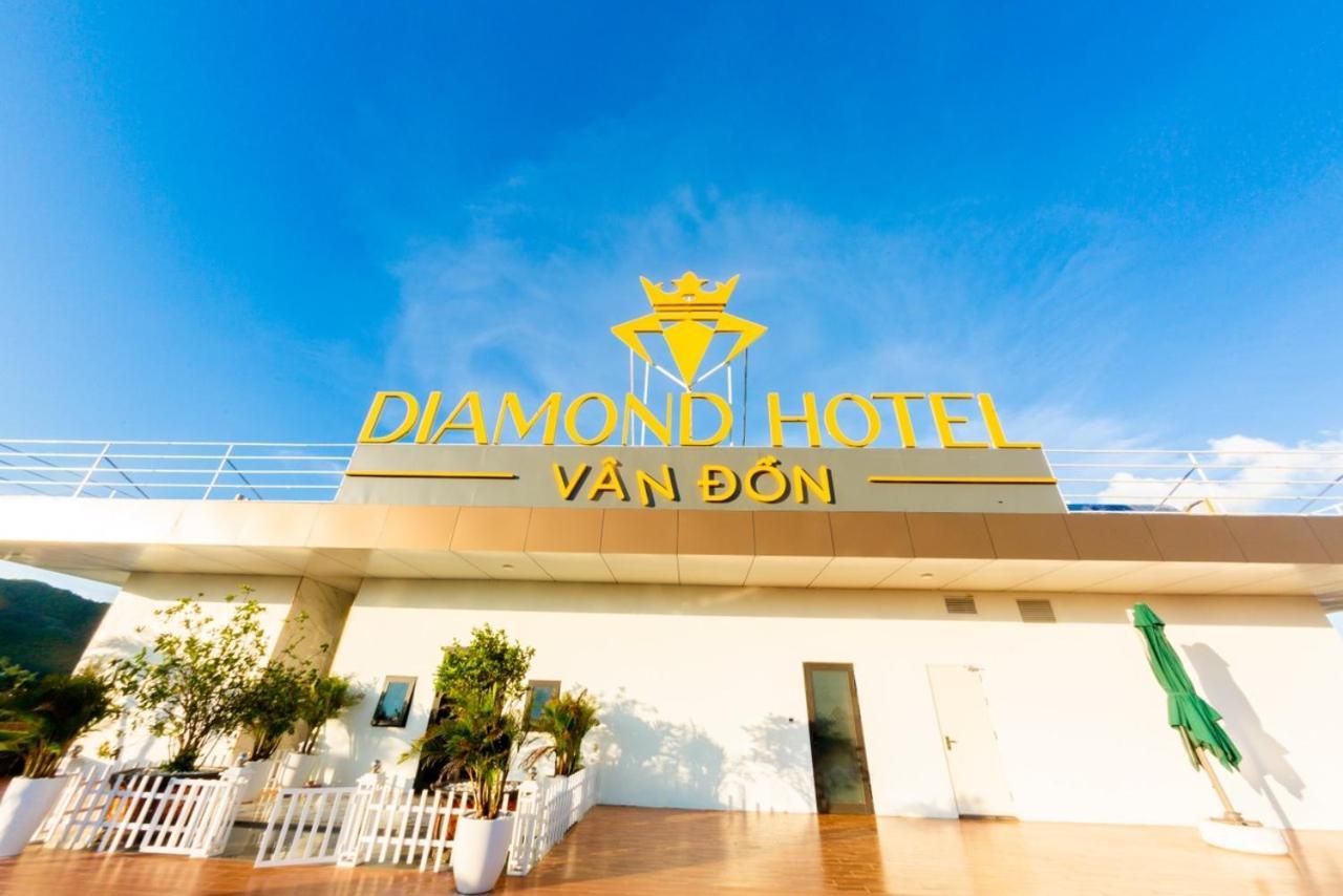 Diamond Hotel Van Don Cam Pha Exteriér fotografie